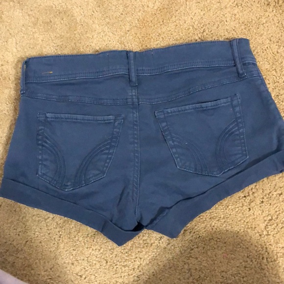 Hollister low rise shorts - Picture 2 of 3